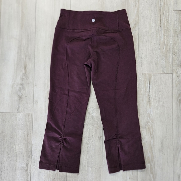 COPY - Lululemon Gather and Crow High-Rise Crop Leggings Size 4 in Burgundy/Plum - Picture 3 of 8